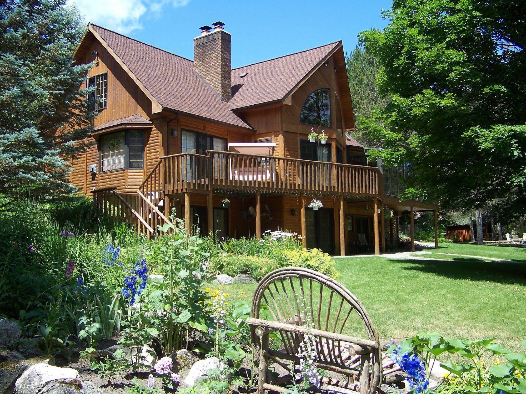 Horton Creek Inn B&B Charlevoix Exterior photo